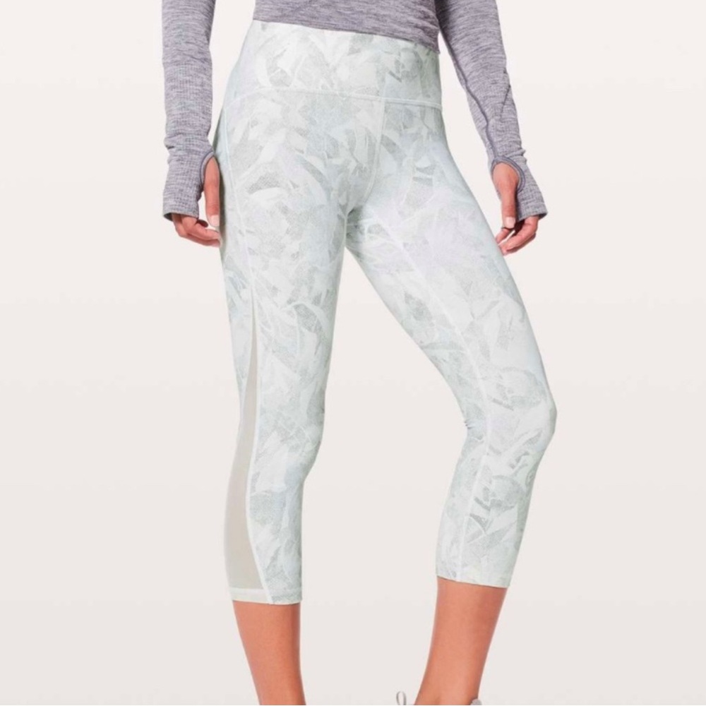 Lululemon Train Times Crop 17”